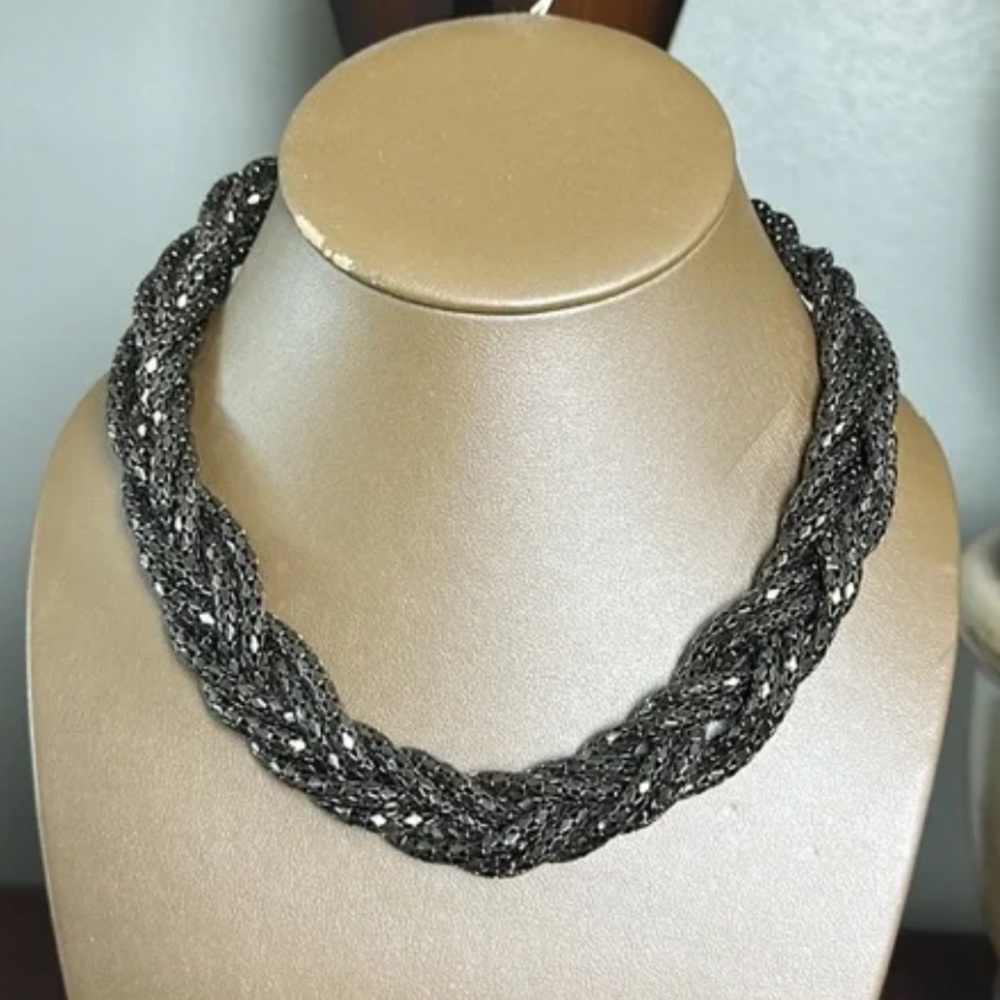 CLOSET CLOSING LIKE NEW Express chunky braided necklace, charcoal gray